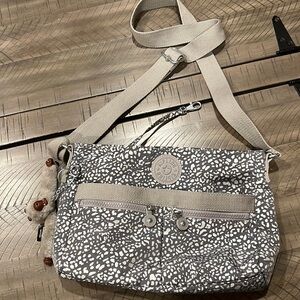 Kipling "Angie" Crossbody Bag - like new !